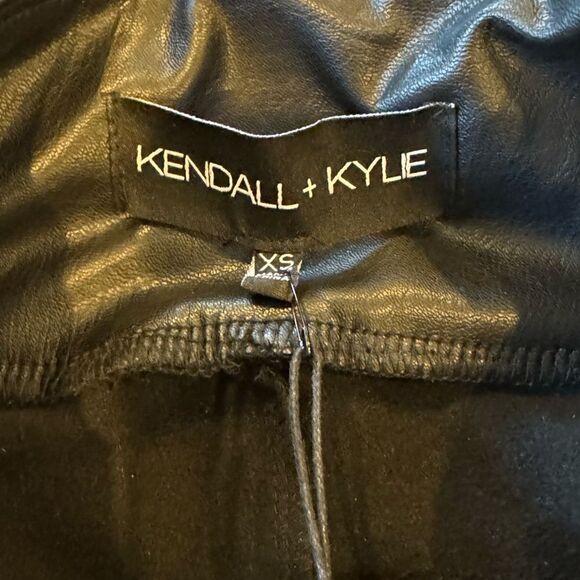 NWT Kendall + Kylie Faux Leather Leggings Size XS - Picture 4 of 6